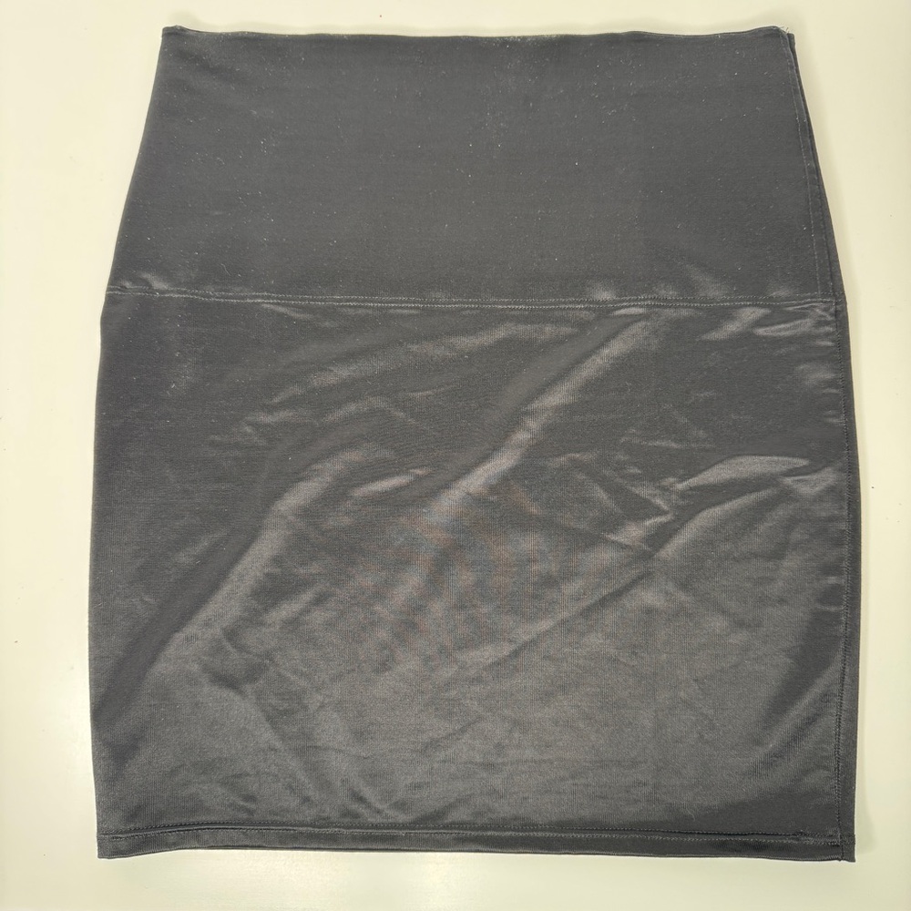 Body by Nancy Ganz Shaping Black Slip Skirt Medium